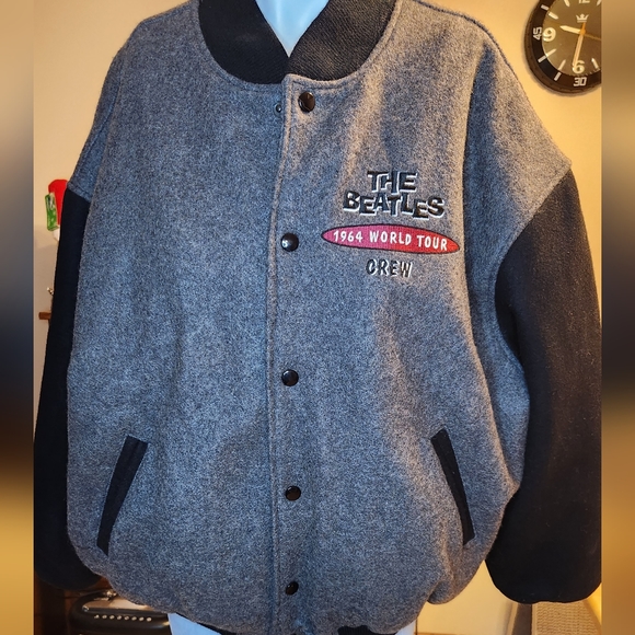 RARE VINTAGE The Beatles 1964 World Tour Limited Edition Crew Jacket Size XLrg - Picture 1 of 6